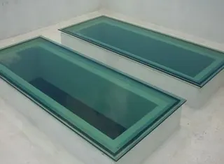 Domos planos de cristal instalados en azotea